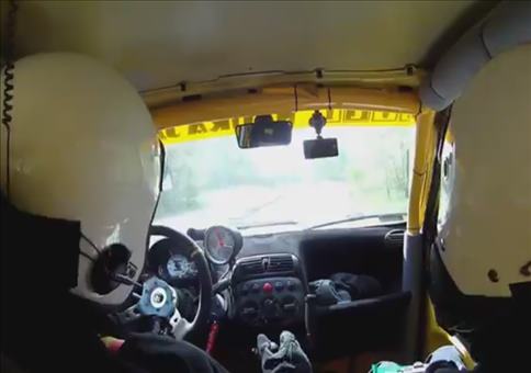 Wozu braucht man im Auto eigentlich ein Lenkrad?