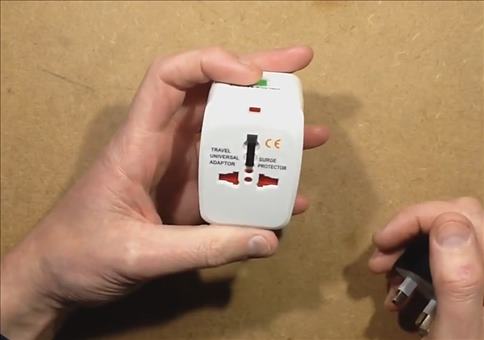 Gefährlicher Reisestecker