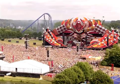 Defqon.1 - Beeindruckende Massenbewegung