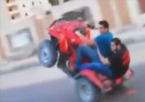 Wheelie mit dem Quad
