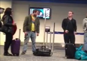 Besoffen am Flughafen