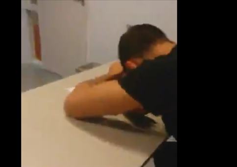 Keine gute Idee: Im Schulunterricht einschlafen