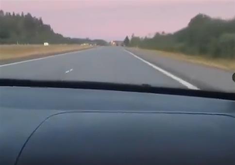 Fahrerwechsel am Steuer