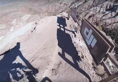 Abartige Downhill-Abfahrt