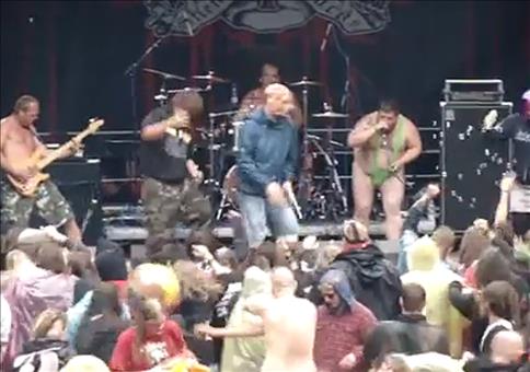 Spasm Konzert - Remmidemmi auf der Bühne