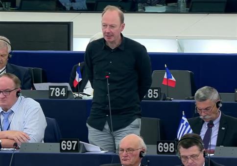 Martin Sonneborn: Ein kleiner Gruß an Angela Merkel