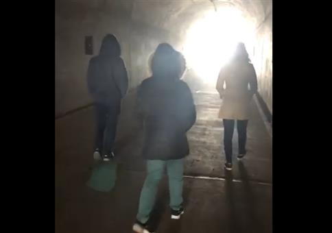 Amazing Grace im Tunnel singen