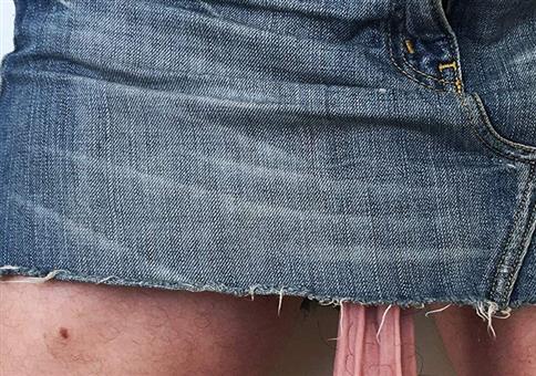 Dir hängt da was raus!