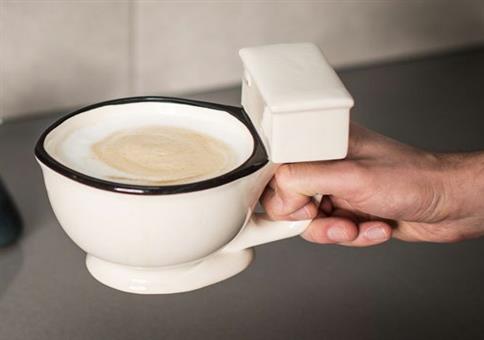 Direkt aus der Schüssel saufen!