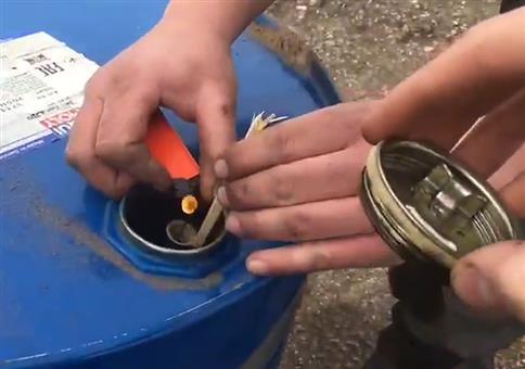 Böller in der Tonne