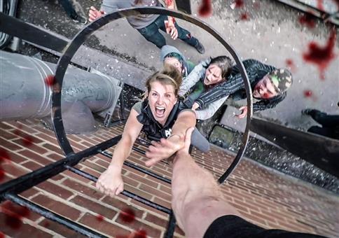 Zombie Chase Parkour POV - Last Empire War Z