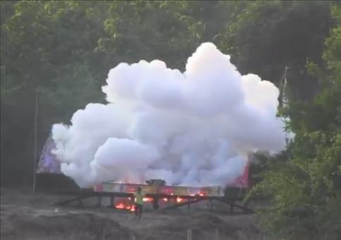 Feuerwerkskreisel mit Knalleffekt