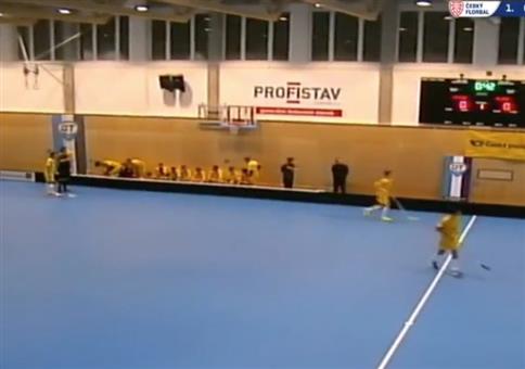 Da ist die Halle innerhalb von Sekunden menschenleer