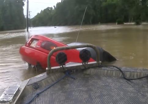 Rettung in letzter Sekunde bei Hochwasser