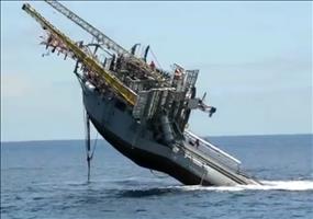 Schiff geht auf Tauchstation