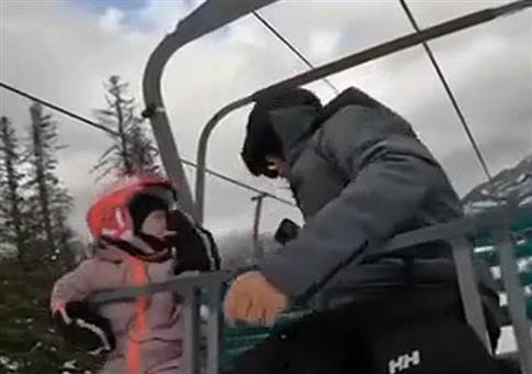 Mit der kleinen Tochter auf Rucksackjagd