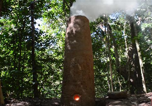 Primitive Technology: Schmelzofen 