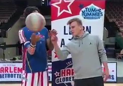 Einen Trick beim Profi lernen