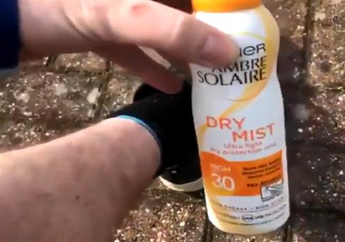 Sonnenöl für die Beine