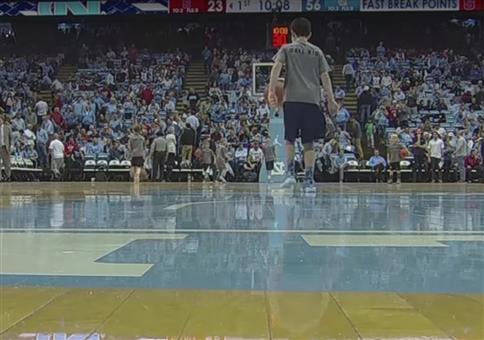 3 Treffer von der Mittellinie