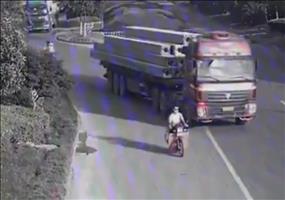 Der glücklichste LKW Fahrer der Welt