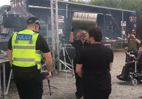 Hau auf das Fass beim Metal Open Air