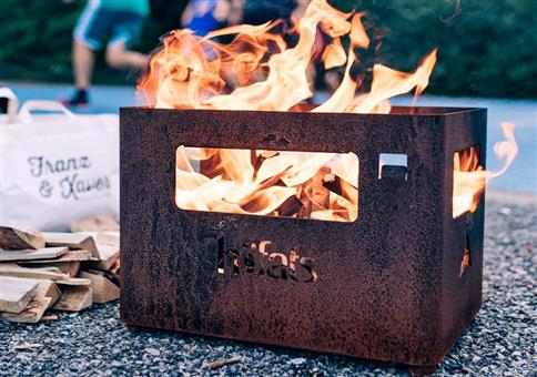 Brennender Bierkasten