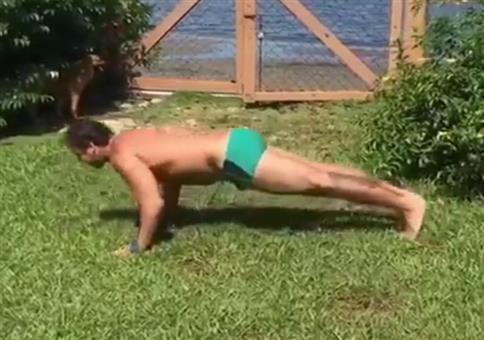 Sportübungen im Garten