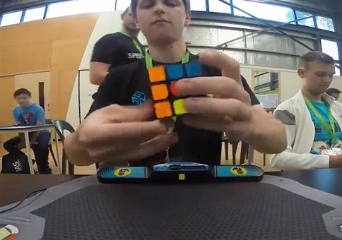 Große Freude beim Rubiks Weltrekord