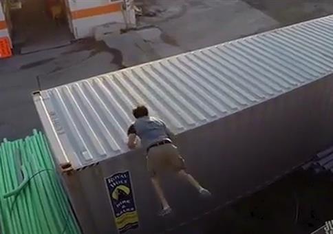 Somebody once told me - Fail Compilation