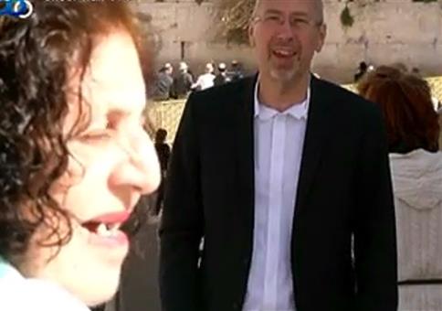 Deine Mutter ist im Bild!