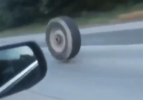 Reifen auf Autobahn unterwegs