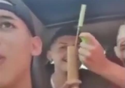 Knaller im Auto zünden