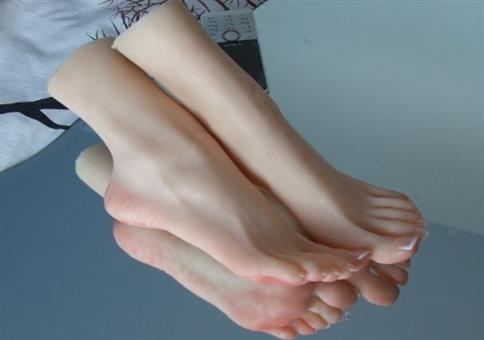 1 Paar Mädchen-Füße