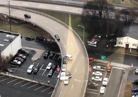 Vorsicht! Glatte Kurve!