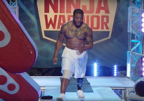 Mit Beinprothese bei American Ninja Warrior antreten