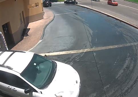 Mit Vollgas aus der Waschanlage