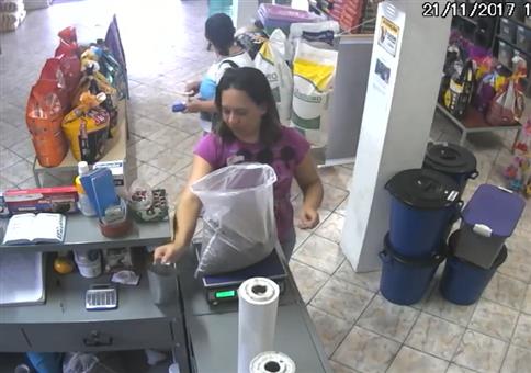 Unerwarteter Dieb an der Kasse