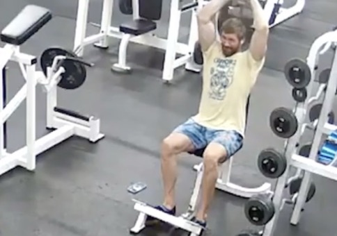 Neulich im Gym: Wer braucht schon Kontakte?