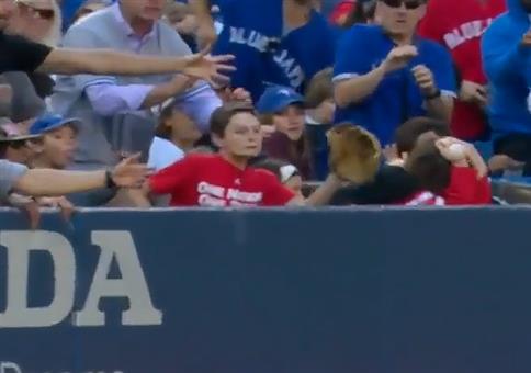 Kleiner Retter beim Baseball