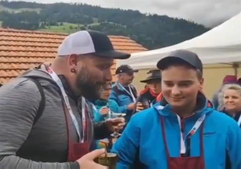 Layla wie Heidi singen