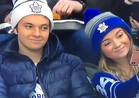 Innerlich tot ein Selfie machen