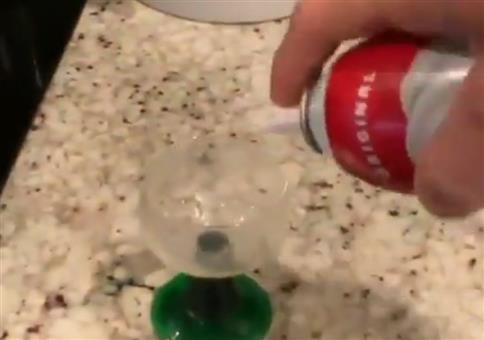 Wer liebt denn da ein Glas voll Sahne?