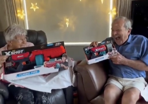 Das perfekte Geschenk für Oma und Opa