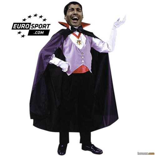 Luis_Suarez_Bite_Meme_04