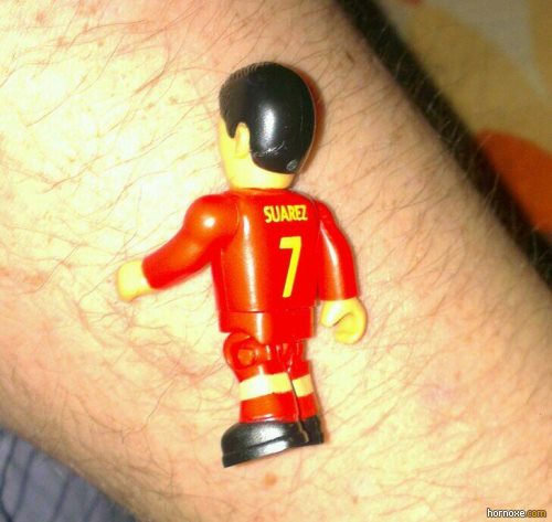 Luis_Suarez_Bite_Meme_14