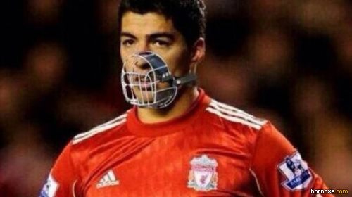 Luis_Suarez_Bite_Meme_31