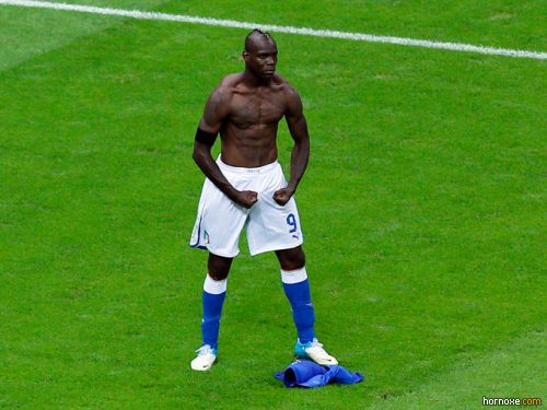 hornoxe.com_mario_balotelli_memes_023