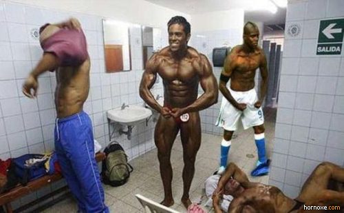 hornoxe.com_mario_balotelli_memes_131
