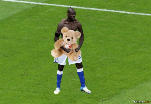 hornoxe.com_mario_balotelli_memes_139